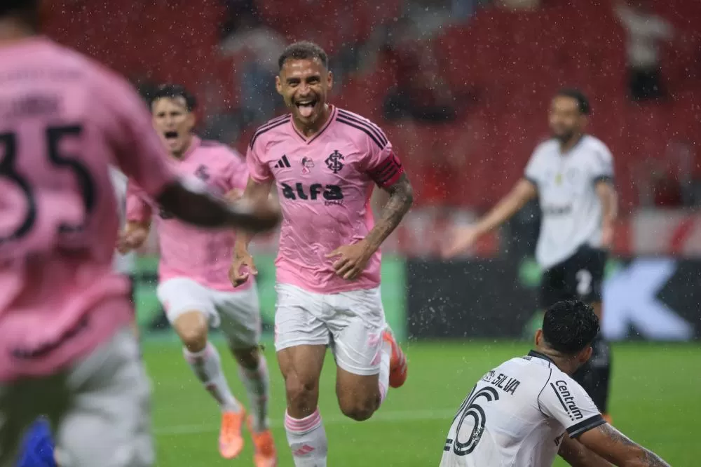 Inter bate o Botafogo no Beira-Rio, vence a primeira com Ramón Díaz e alivia pressão
