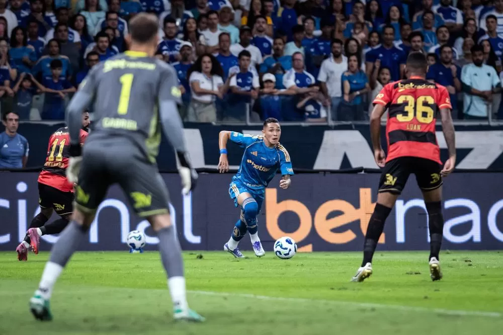 Gabigol marca, mas Cruzeiro só empata com o Sport no Mineirão