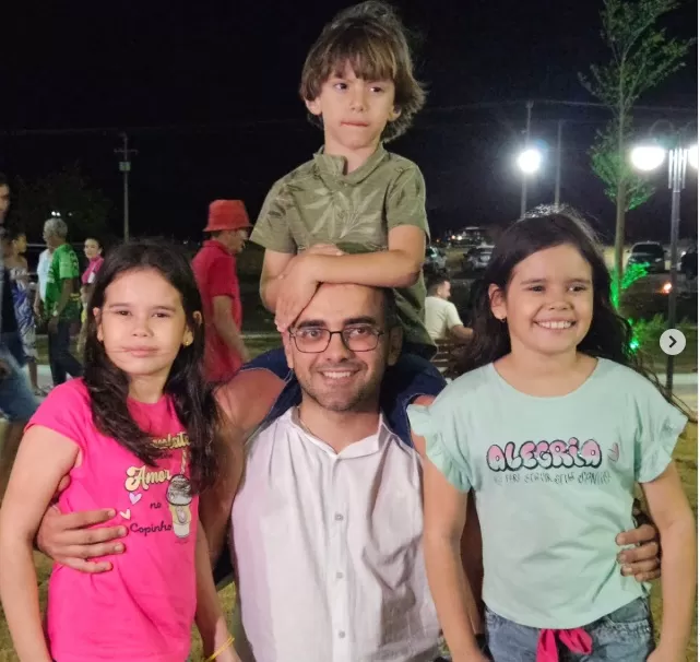 Prefeitura de Brejo do Cruz inaugurou a Praça José Roberto da Silva Roque Filho, no Bairro do Estados