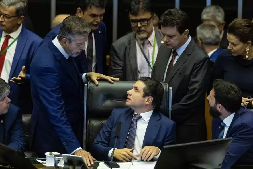 Conselho de Ética e pautas de segurança e metanol: Câmara tenta reverter desgaste com PEC da Blindagem
