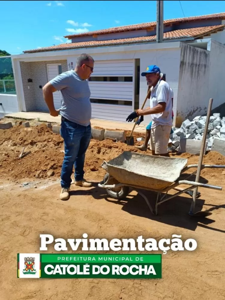 Catolé do Rocha totaliza 83 ruas pavimentadas, no período de 2021 à 2025, em 15 bairros e no Distrito de Coronel Maia 