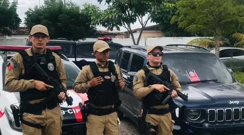 Novos soldados da PM recuperam carro de luxo furtado e prendem acusado que já tinha vasta ficha criminal 