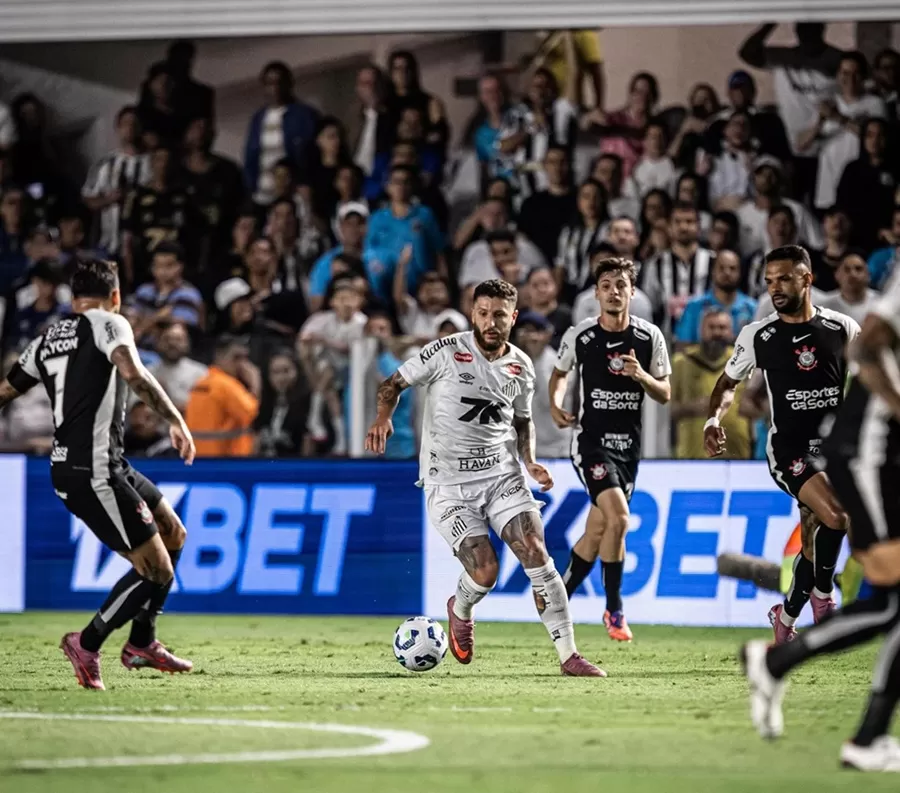 Santos amassa Corinthians no primeiro tempo, vence na Vila e respira no Brasileirão