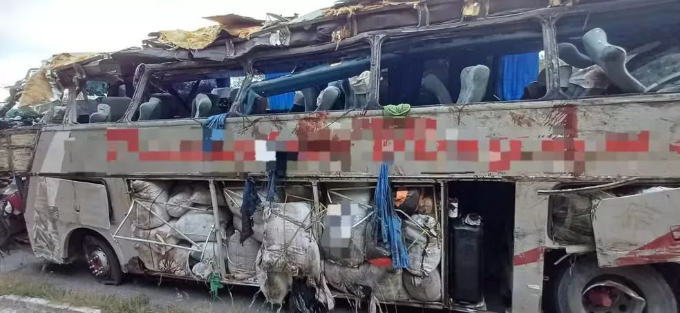 Acidente com 17 mortos: ônibus levava mais passageiros que o declarado e alguns podem ter pego carona