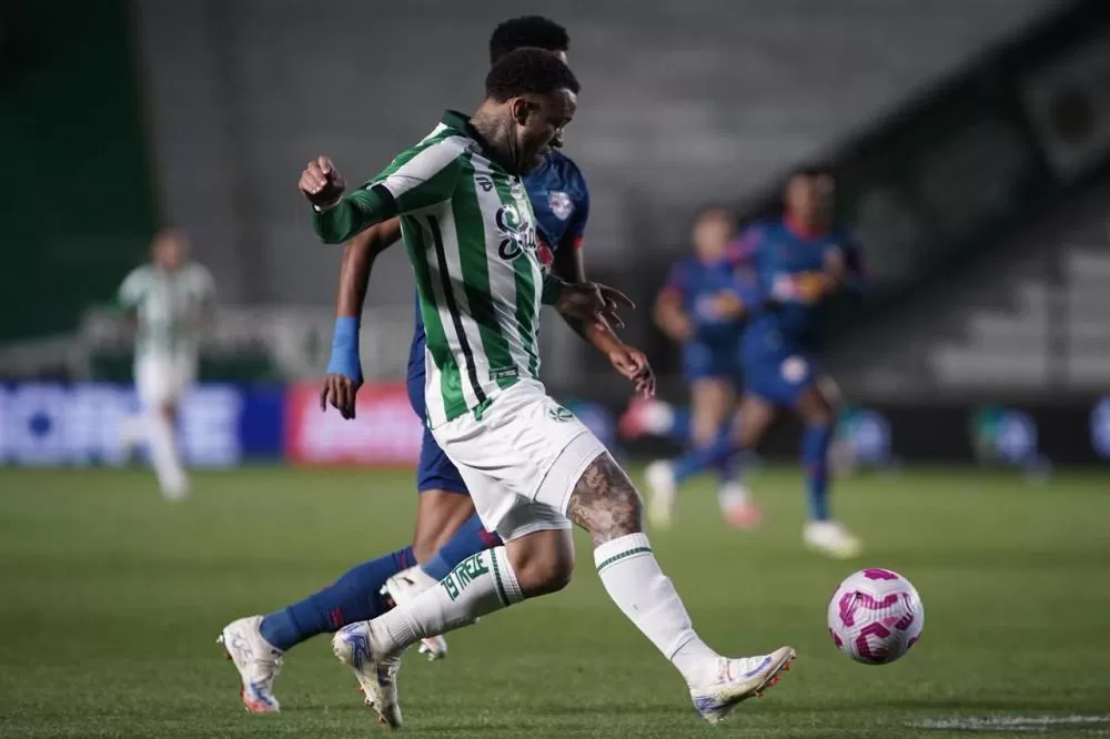Juventude vence o Bragantino e encerra sequência de sete jogos sem vitória 