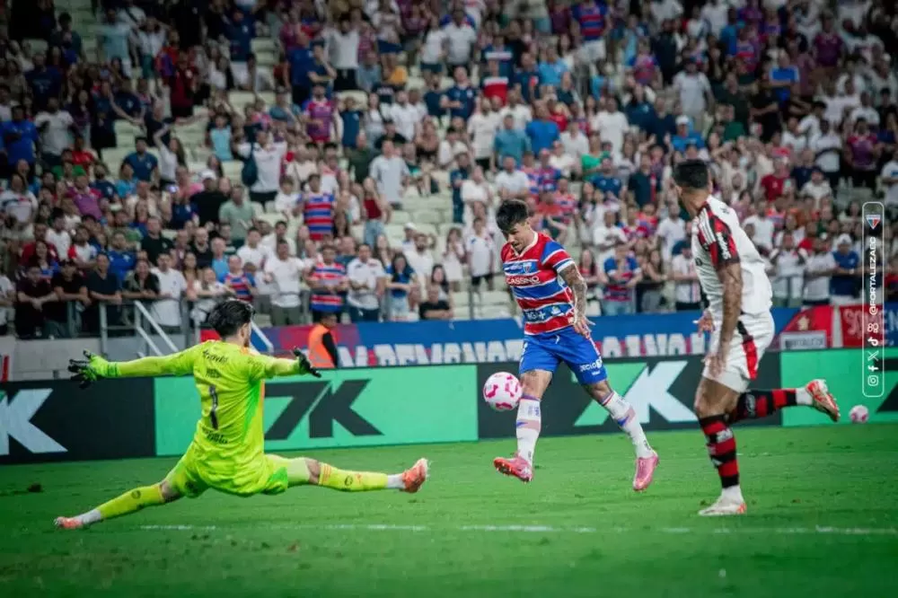 Com gol de Breno Lopes, Fortaleza vence o Flamengo e respira na briga contra o Z-4 do Brasileirão