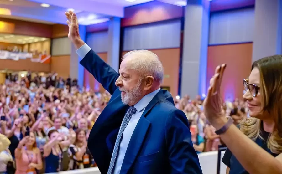 Lula lidera todos os cenários de primeiro turno para as eleições de 2026, segundo Paraná Pesquisas