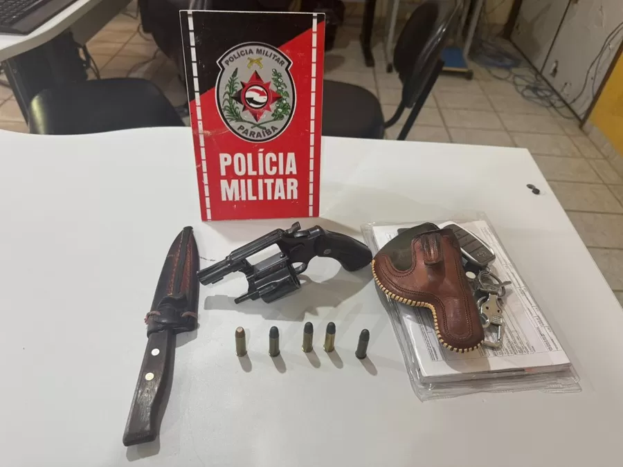 Polícia Militar apreende arma de fogo durante abordagem nesta terça-feira (28), em Catolé do Rocha