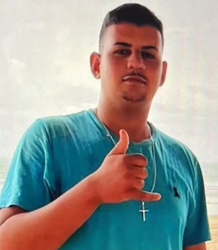 Jovem é morto a tiros próximo a estabelecimento comercial, no início da noite desta sexta (31), em Catolé do Rocha 