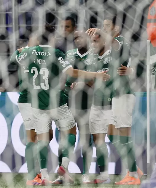 Chances Série A: Palmeiras sobe para 74% de possibilidade de título, e Flamengo fica com 23%