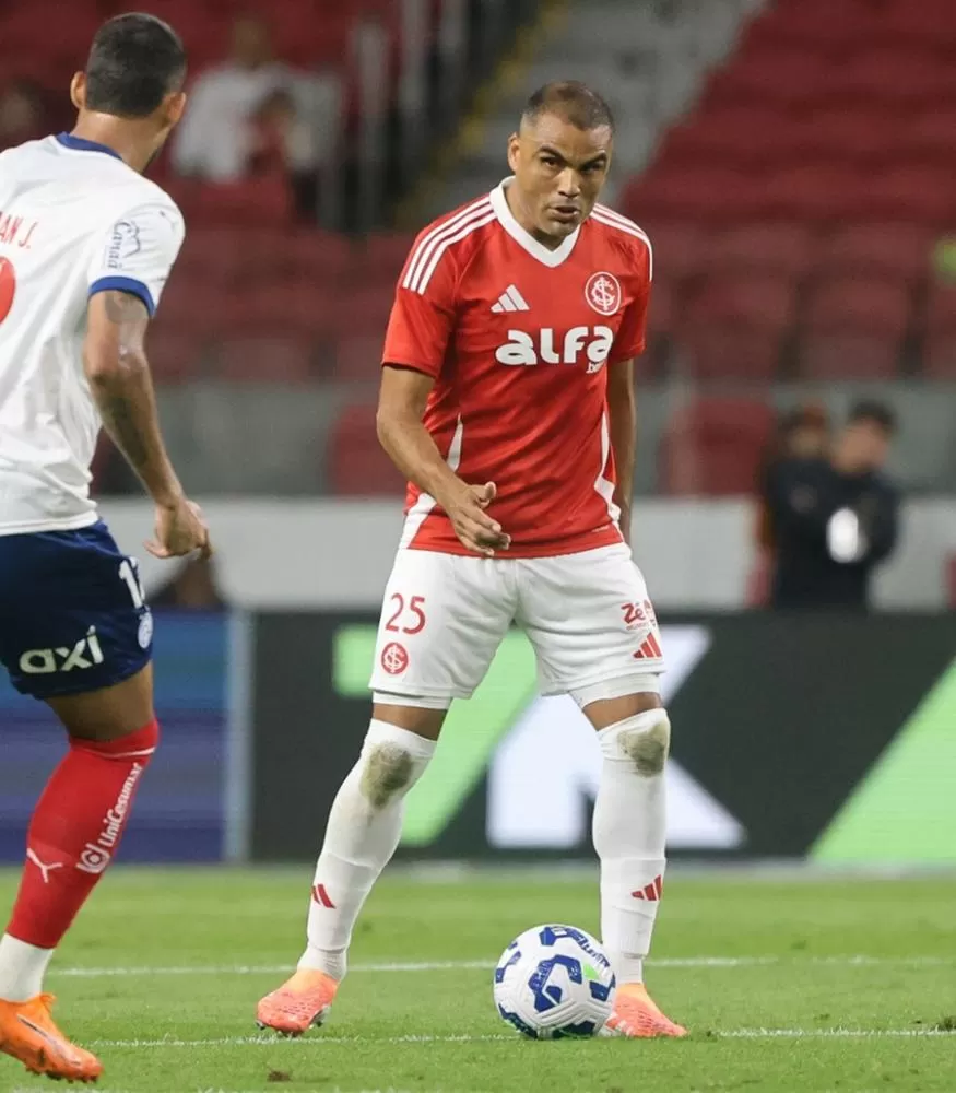 Bahia marca nos acréscimos e arranca empate com o Inter no Beira-Rio