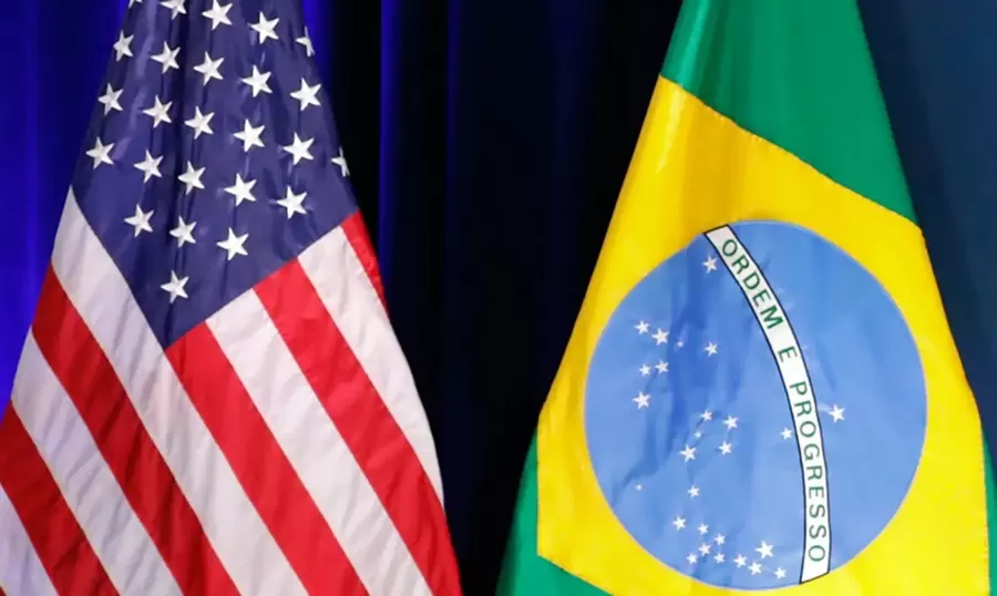 Decisão de Trump que retira tarifa de 40% de produtos brasileiros cita conversa com Lula e 'progresso' nas negociações