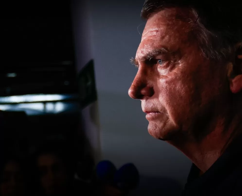 Bolsonaro culpa ‘paranoia’ e ‘alucinação’ por tentativa de violar tornozeleira; prisão é mantida