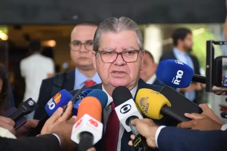João Azevêdo apresenta, nesta segunda-feira, balanço das ações do governo em 2025 e lança revista