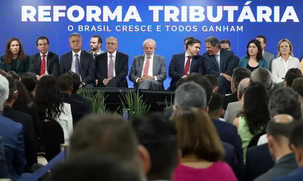 Lula cria comitê gestor e lança plataforma da reforma tributária 