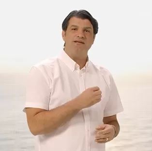 Vice-prefeito de JP, Léo Bezerra revela que tem recebido convites de outros partidos enquanto aguarda conversa com PSB