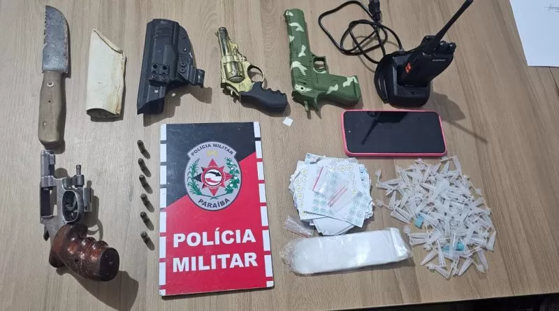 Polícia Militar prende homem por porte ilegal de arma em Marcação 