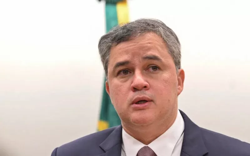 Efraim revela que definição para a vaga de vice deve ficar entre Juliana Cunha Lima e Sérgio Queiroz