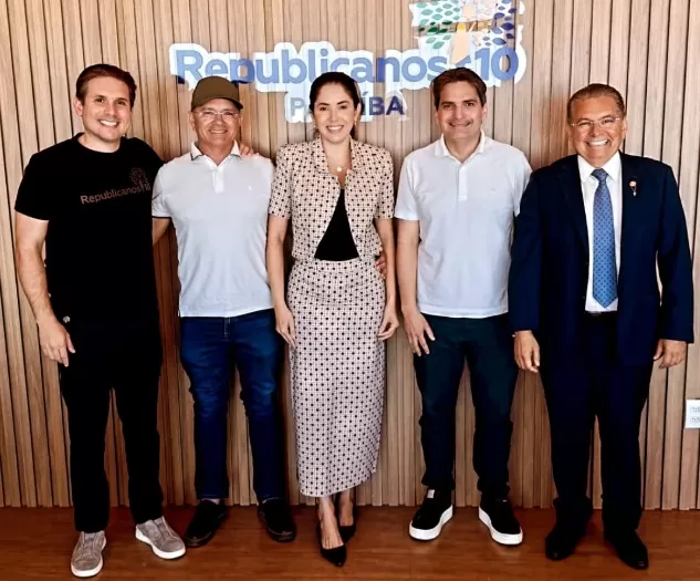 Pré-candidata a deputada Geska Maia participa de reunião com lideranças do Republicanos, no Diretório Estadual do Partido