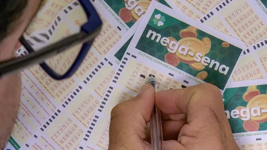 Ninguém acerta as seis dezenas da Mega-Sena 2964, e prêmio vai a R$ 92 milhões; veja números sorteados