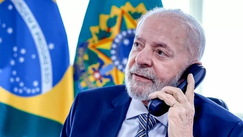 Lula conversa com Trump por telefone sobre situação na Venezuela e combina visita a Washington