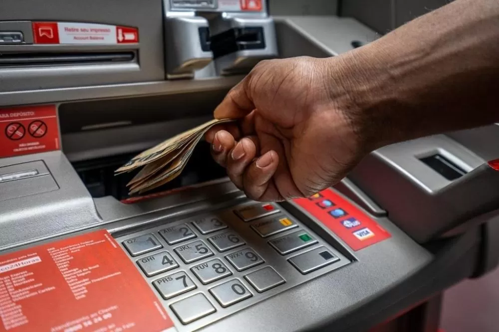 Pagamento dos servidores estaduais tem início quinta-feira (29) e injetará R$ 900 milhões na economia
