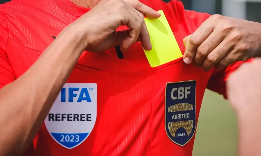 Confederação Brasileira de Futebol anuncia programa de profissionalização de árbitros de futebol 