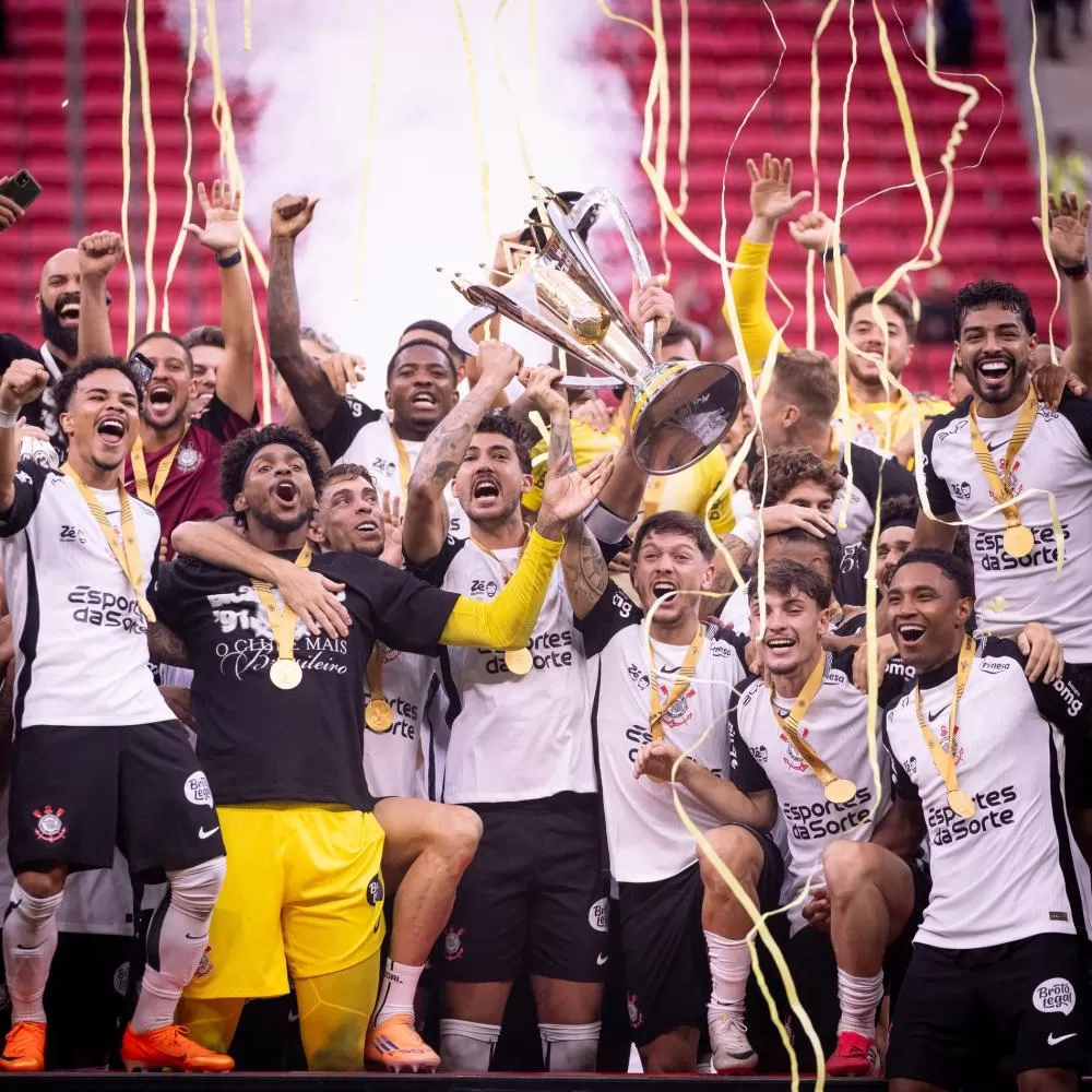 Na Arena Mané Garricha, Corinthians bate o Flamengo na decisão e é campeão da Supercopa do Brasil