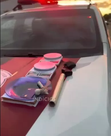 Polícia Militar prende suspeito de tráfico e apreende drogas no bairro São Bernardo, em São Bento
