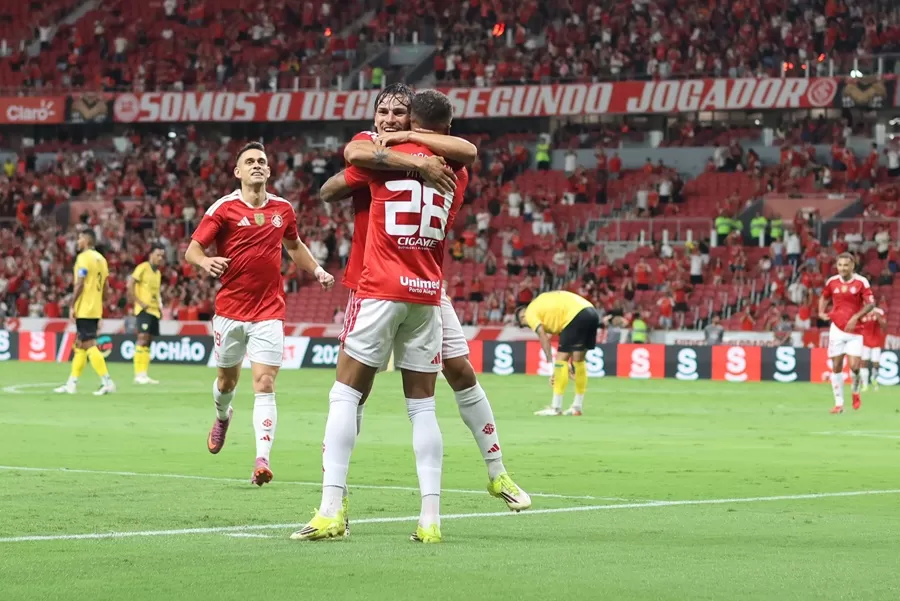 Inter atropela o Ypiranga e confirma presença na final do Gauchão