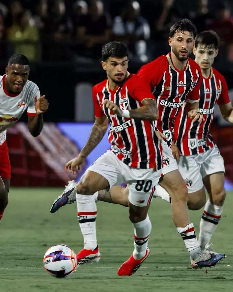 São Paulo vence Bragantino e vai à semifinal do Campeonato Paulista