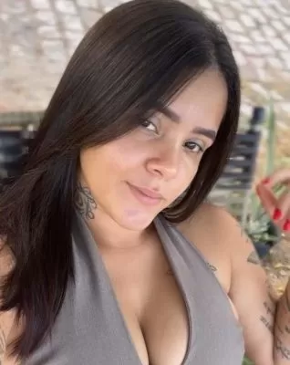 Jovem de 24 anos é morta a tiros dentro de casa na tarde do sábado (21)