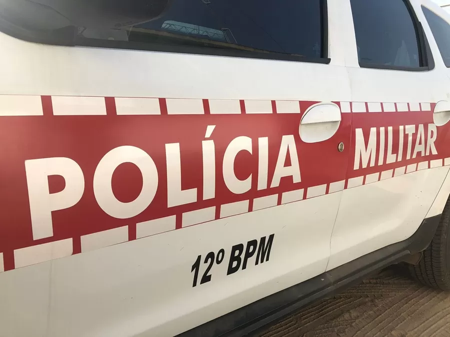 Polícia Militar cumpre mandado de prisão contra acusado de crime em contexto da Lei Maria da Penha, em Catolé do Rocha