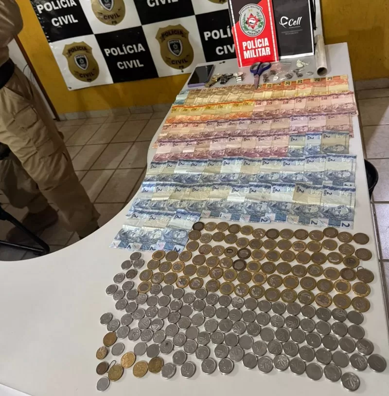 Polícia Militar flagra tráfico de droga em Catolé do Rocha, e mulher é conduzida com material ilícito a 18ª Delegacia 