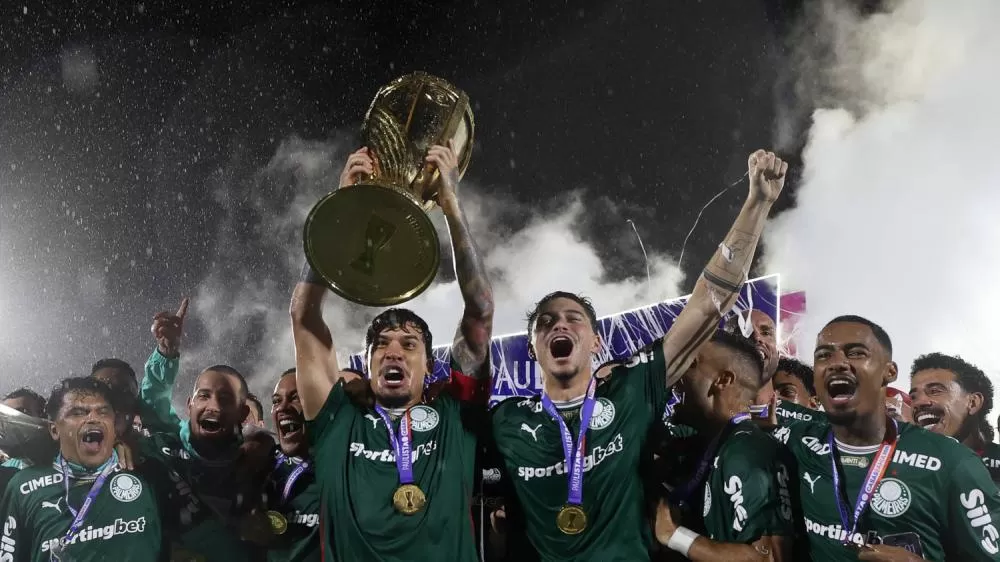 Debaixo de muita chuva, Palmeiras vence o Novorizontino e conquista o Paulistão pela 27ª vez