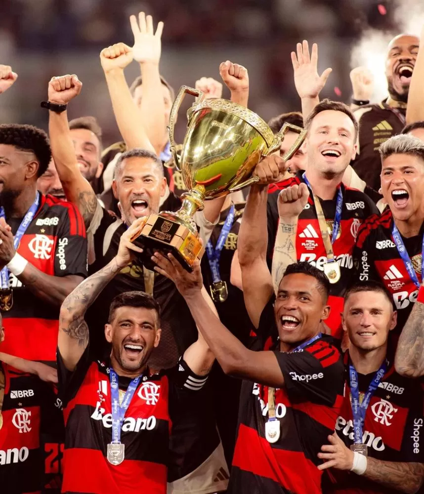  tri! Com brilho de Rossi, Flamengo vence o Fluminense nos pênaltis e é campeão do Carioca 