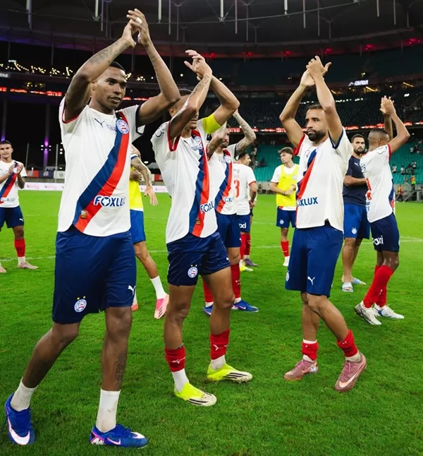 Bahia vence o Bragantino, amplia invencibilidade e continua no G-4