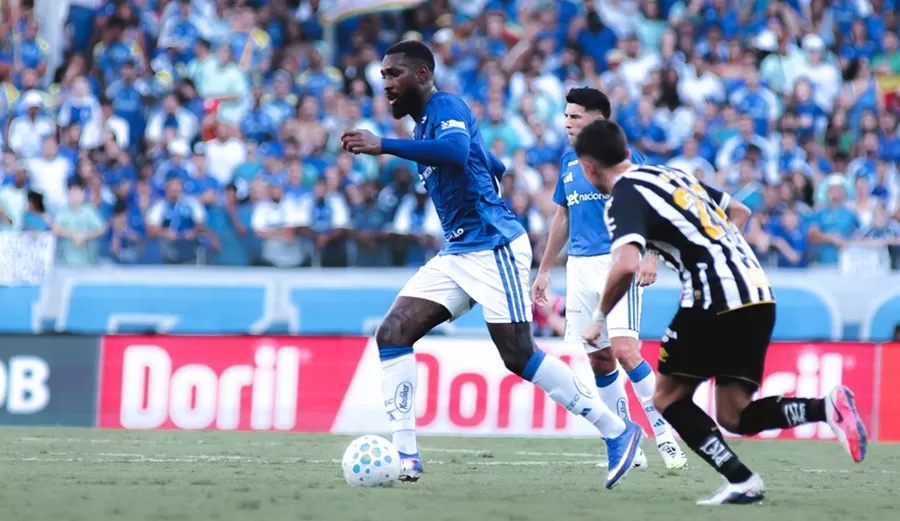 Cruzeiro cai para a lanterna, é vaiado, e Santos mantém jejum em empate por 0 a 0