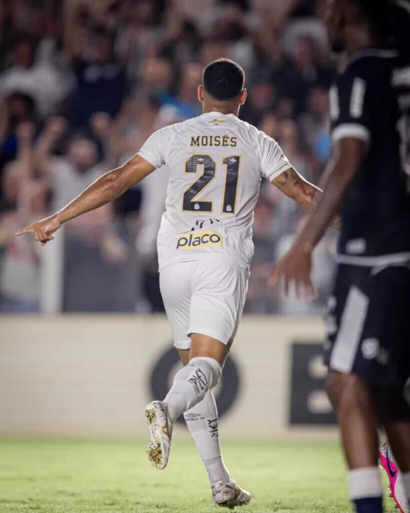 Com Neymar decisivo, Santos vence o Remo e respira no Brasileirão