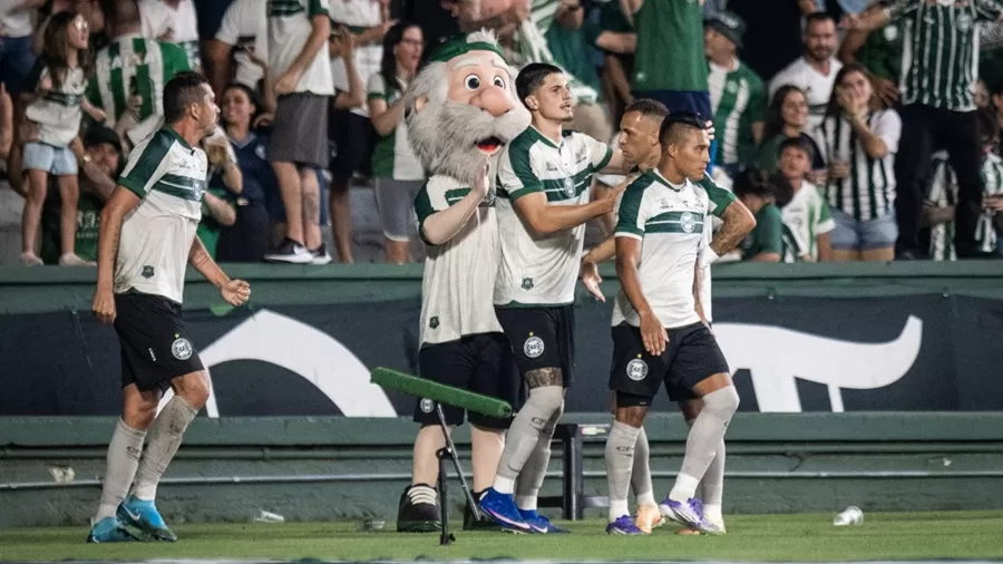 Coritiba sai na frente, mas Fluminense consegue empate no Couto Pereira