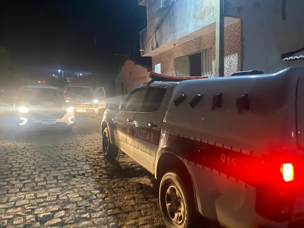 Polícia Militar prende suspeito de tráfico e apreende drogas nesta quinta-feira (16), na cidade de Paulista