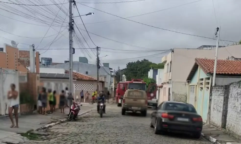 Incêndio provoca mortes de três crianças em Serrinha — Foto: Reprodução/Redes Sociais 