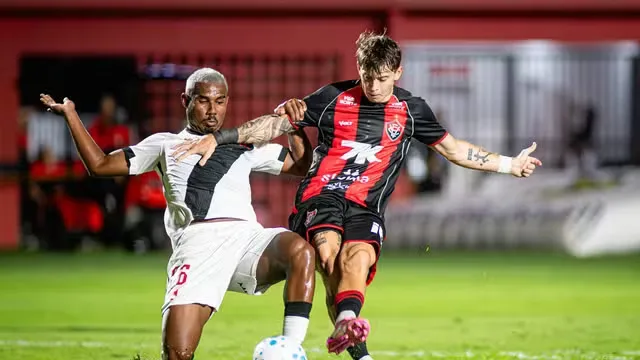 Vitória 1x0 Vasco, no Barradão (Foto: Victor Ferreira/EC Vitória)