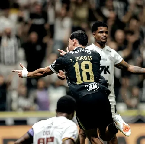 Atlético-MG derrota o Vitória com equipe reserva e encerra jejum de oito anos