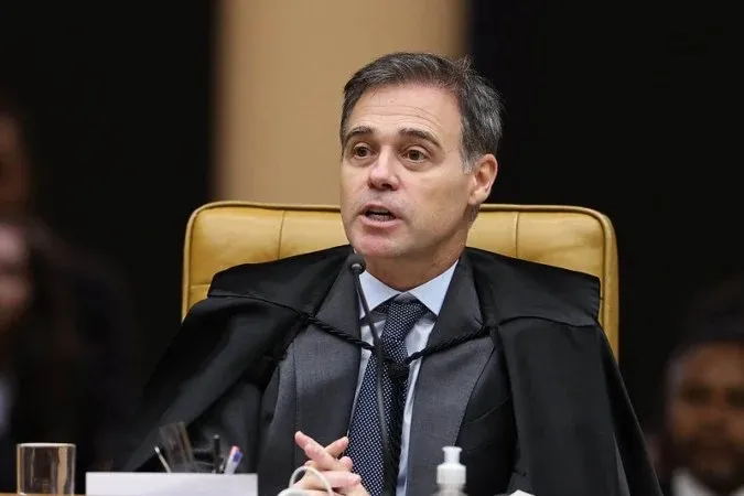 Decisão de Mendonça pela rejeição foi tomada no fim desta quinta-feira (17/9) - (crédito: Alejandro Zambrana/STF)